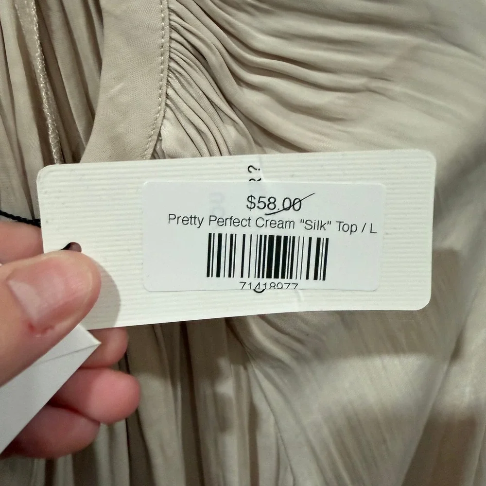 Current Air Women's L Cream "Silk" Pleated Tie‎ Neck Blouse Top New With Tags - Picture 4 of 8